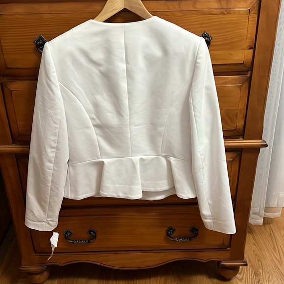 Women’s lined white dressy jacket - Picture 2 of 2